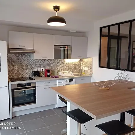 Superbe appartement avec balcon filant Cenon Extérieur photo